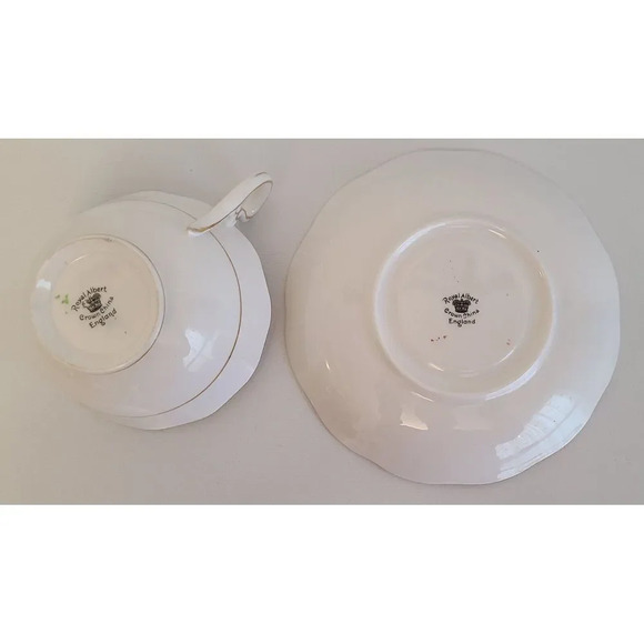 Vintage Rare Royal Albert teacup and saucer, crown china, made in England, 1927 - Picture 6 of 6